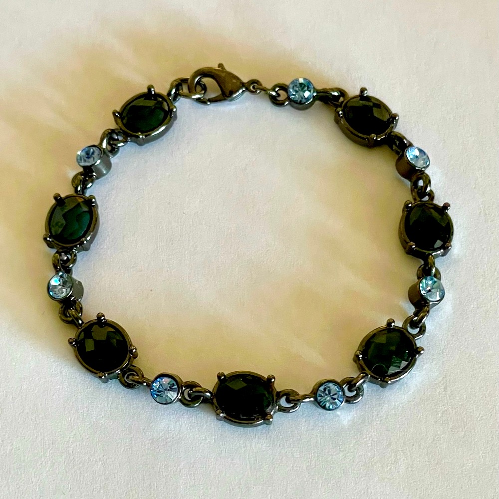 Vintage 2028 Beaded Bracelet Black And Blue Glass And Crystal 24$
